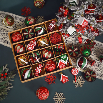 40 vnt. plastiko Kalėdų dekoracijų rutuliukai, rankomis dažyti, ypatingų formų rinkinys