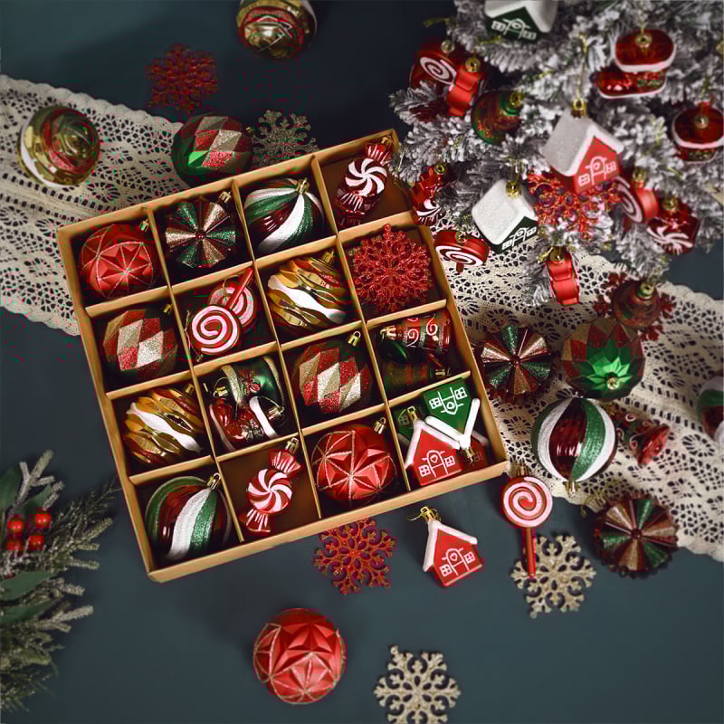 40 vnt. plastiko Kalėdų dekoracijų rutuliukai, rankomis dažyti, ypatingų formų rinkinys