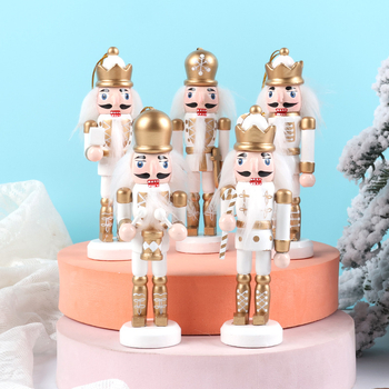 Medinis Nutcracker pakabukas – Kalėdinė dekoracija