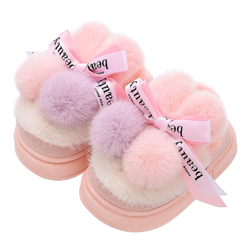 Vaikų medvilninės šlepetės su veliūro viršumi, animacinis motyvas, plastikinė padas, amžius 1–6 metai, rudens 2024 leidimas