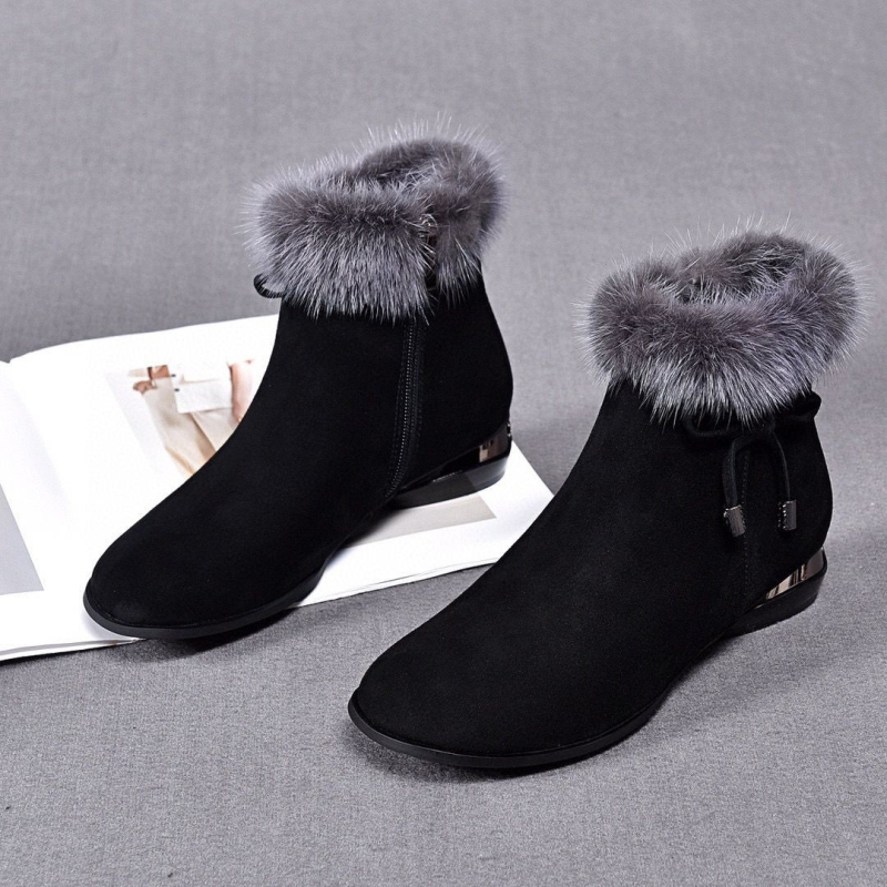 Női bokacsizma nubuk felsővel, kerek orrú, középtok 3–5 cm, szőrös bélés, oldalsó cipzár