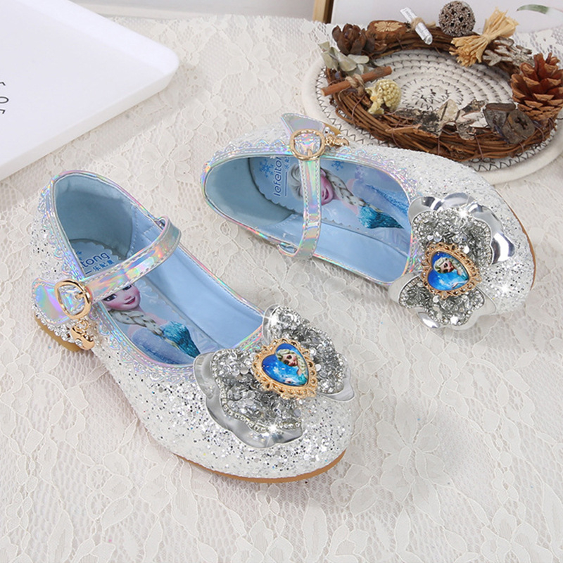 Gyerekeknek szóló hercegnő cipő Velcro-zárással, rajzfilmszerű mintával, felsőrész műbőr, talp marhaínból, csúszásmentes