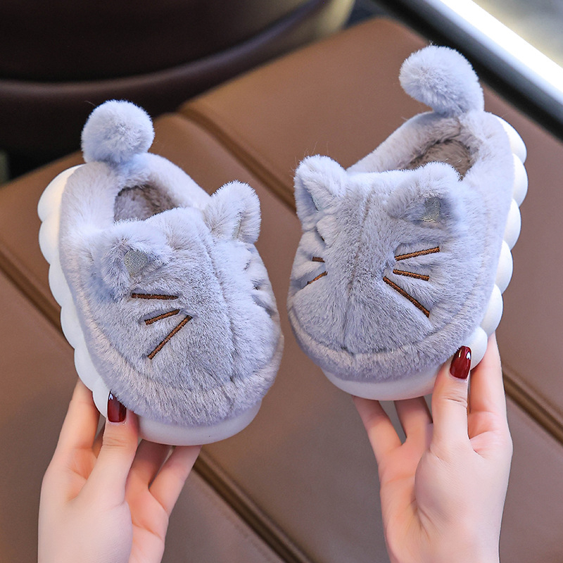 Vaikų pliušiniai žieminiai bateliai - neslidžios vidaus ir lauko naudai, karikatūros raštas, PU padas (Amžius: 1–16 metų; Viršus: pliušas; Raštas: karikatūra; Padas: PU; Sezona: žiema 2023)