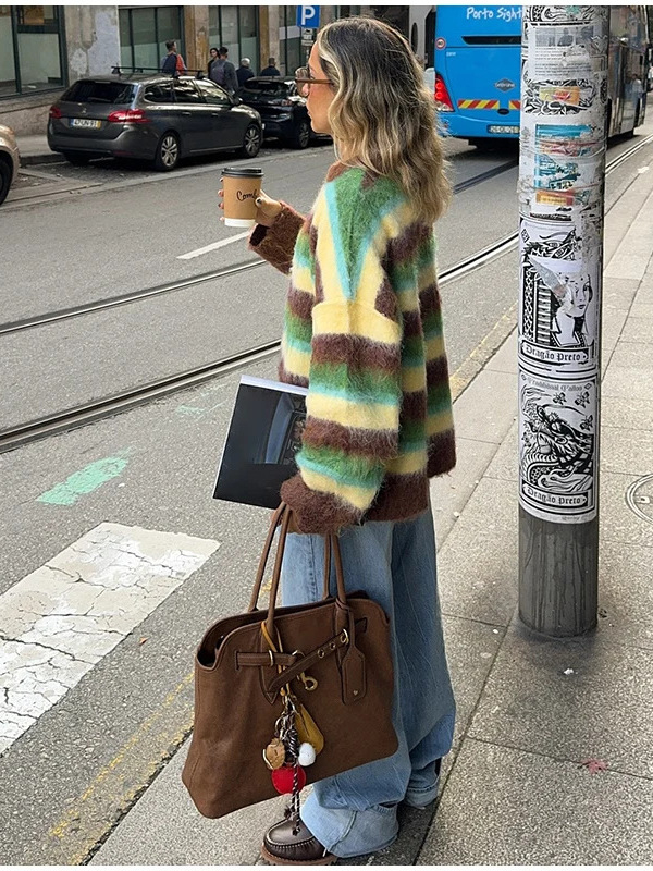 Pulover cu dungi, guler rotund, mâneci lungi, croială lejeră, Iarna 2024