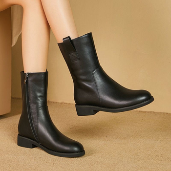 Női Chelsea csizma velúr felsőrésszel, gumitalppal, szögletes orr, vastag alacsony sarok 1–3 cm, oldalsó cipzár