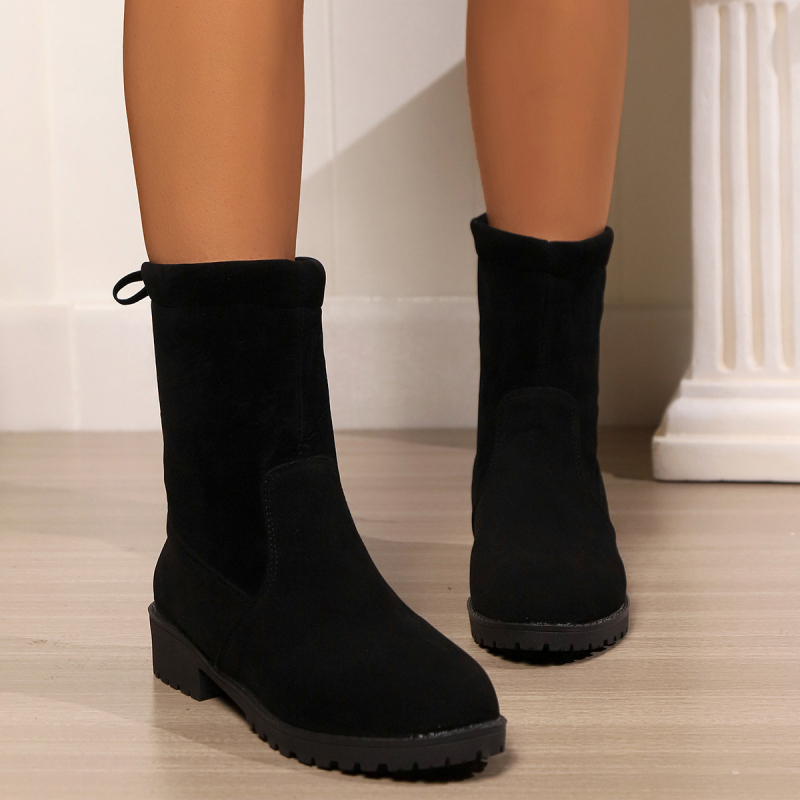 Női velúr csizmák, középső szárú, hátul fűzős, kerek orrú, vastag, alacsony sarkú (1-3 cm)