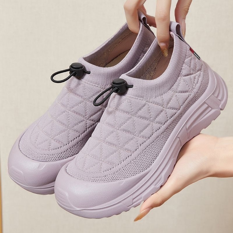 Női mindennapi cipő textil felsőrésszel, légáteresztő, kerek orr, alacsony sarka 1–3 cm, PU talp, belső textil