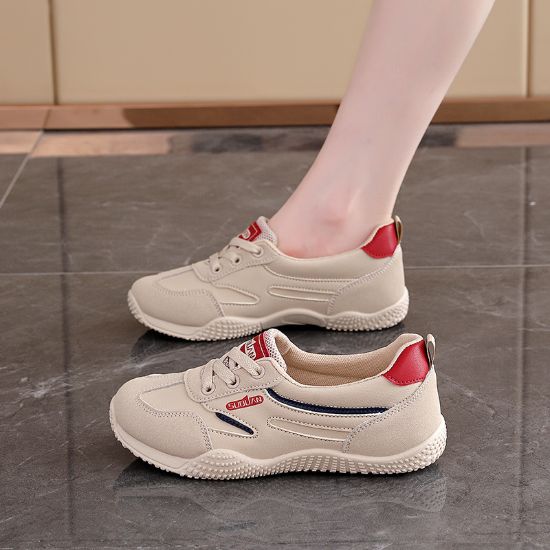 Moteriški kasdieniai sportbačiai su dirbtine PU viršutine, plastiko padas, žemas kulkšnies iškirpimas, raišteliai, apvalus pirštas, PU vidpadis