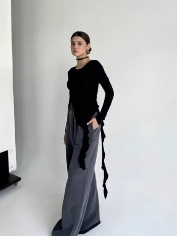 Top s dugim rukavima i vezivanjem, okrugli izrez, silueta u struku, Milk Silk tkanina, poliester ≥95%