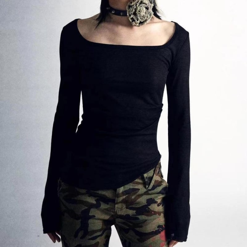 Топ с дълъг ръкав, абстрактен принт, тесен силует, квадратно деколте, полиестер-еластанова смес (70–80% полиестер, <30% еластан)