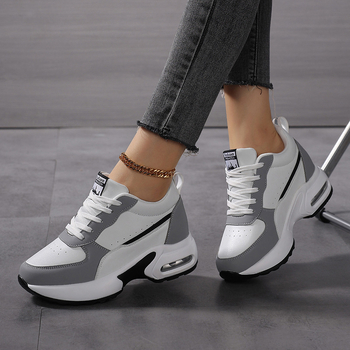 Adidași femei cu înălțime internă de 8 cm, PU ușor, vârf rotund, șireturi, talpă moale