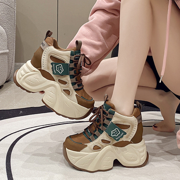 Pantofi sport damă tip dad shoes, 10 cm înălțime interioară, talpă groasă, partea superioară din plasă, închidere cu șiret în față