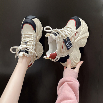 Pantofi sport damă tip dad shoes, 10 cm înălțime interioară, talpă groasă, partea superioară din plasă, închidere cu șiret în față