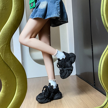 Damske casual tenisice s mrežastim gornjim dijelom, debeli potplat 3–5 cm, zatvaranje na vezanje