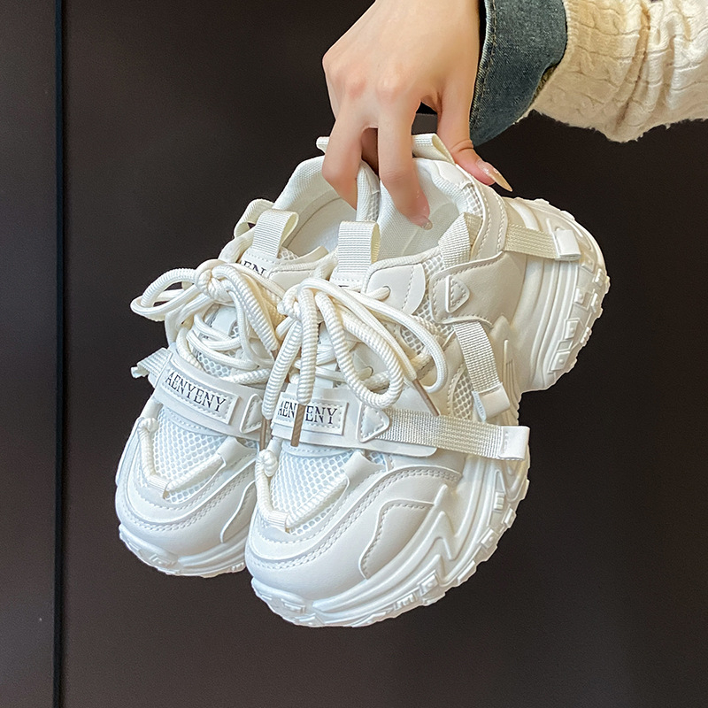 Damske casual tenisice s mrežastim gornjim dijelom, debeli potplat 3–5 cm, zatvaranje na vezanje