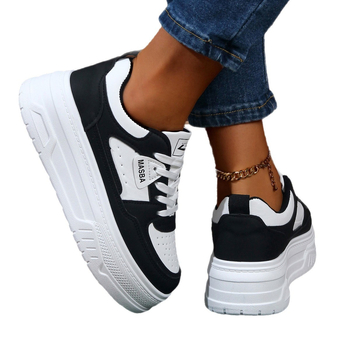 Damske platforme tenisice s debelim potplatom, visina potplata 3–5 cm, gornji dio od umjetne kože + tkanina, prozračna mrežasta unutrašnjost, vezanje, gumena potplat, ljetne sportske tenisice