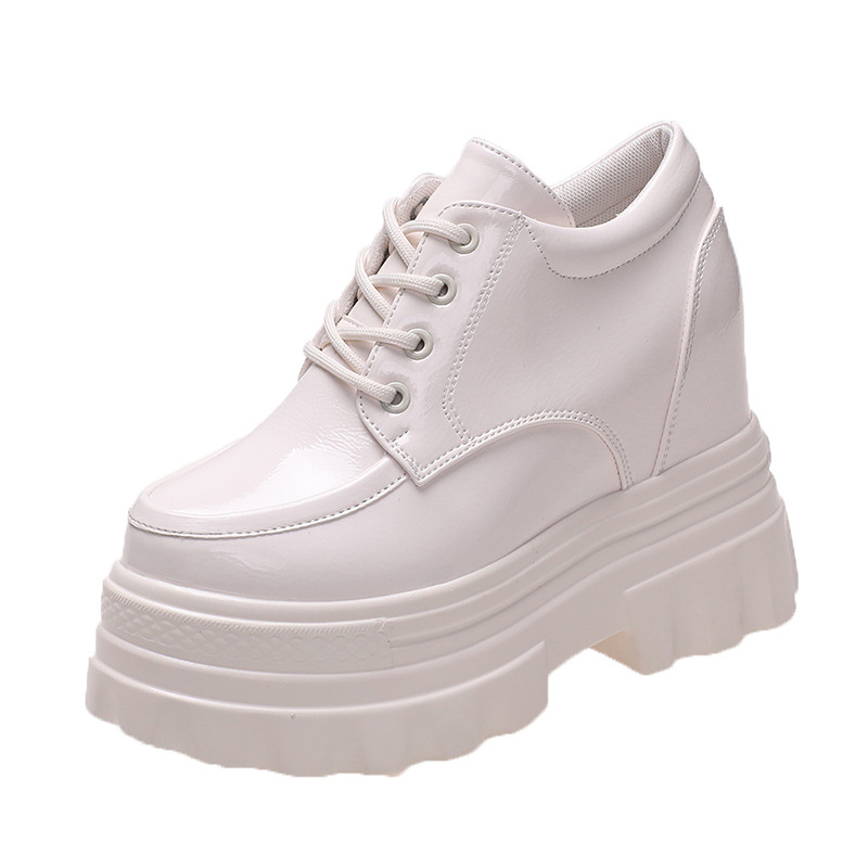 Női vastag talpú loafer cipő, kerek orr, PU felsőrész, gumi talp, elöl fűző, 6–8 cm sarok