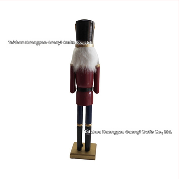 Medinis Nutcracker Soldier papuošalas – apverstas medis (Turned Wood) – Kalėdinė dovana