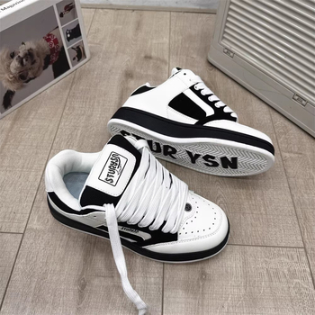 Moteriški visų sezonų sportbačiai: kvėpuojantis PU viršus, guminė padas, vidutinio aukščio viršus, injekciniu formavimu pagamintas padas, PU įdėklas, odinė vidinė danga