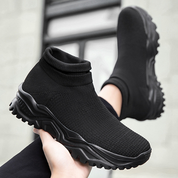 Uniszex kényelmes slip-on sportcipő, textil felsőrésszel, MD talp, EVA talpbetét, alacsony sarok 1–3 cm, sekély nyílás (<7 cm)