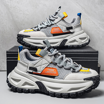 Férfi Dad Shoes vastag talppal, felső: szintetikus bőr, talp: gumi, zárás: fűző, EVA belső talp, sarokmagasság 3–5 cm