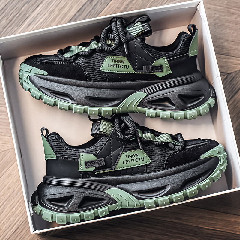 Férfi Dad Shoes vastag talppal, felső: szintetikus bőr, talp: gumi, zárás: fűző, EVA belső talp, sarokmagasság 3–5 cm