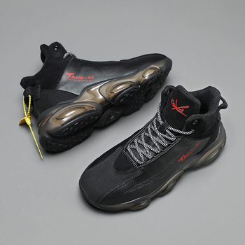 Vyriski krepšinio bateliai su aukštu viršumi, stora pada, kvėpuojantys ir lengvi, priekinis raištelių užsegimas