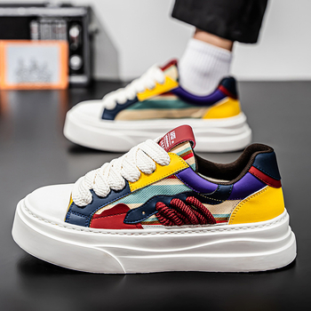 Vyriski kedai - kvėpuojanti drobės viršutinė dalis, aukštyje padidinti vidpadis, neslidus gumos padas, raišteliai, EVA vidpadis