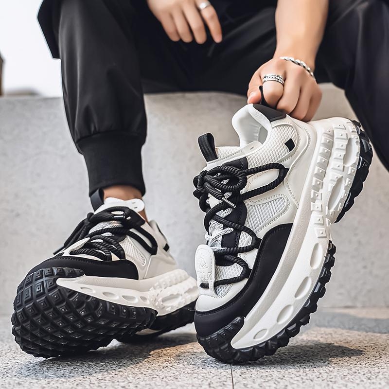 Vyriski kasdieniniai sportiniai bateliai su kvėpuojančia tinkline viršutine dalimi, plastiniu padu, raišteliais, PU vidpadis, storas padas