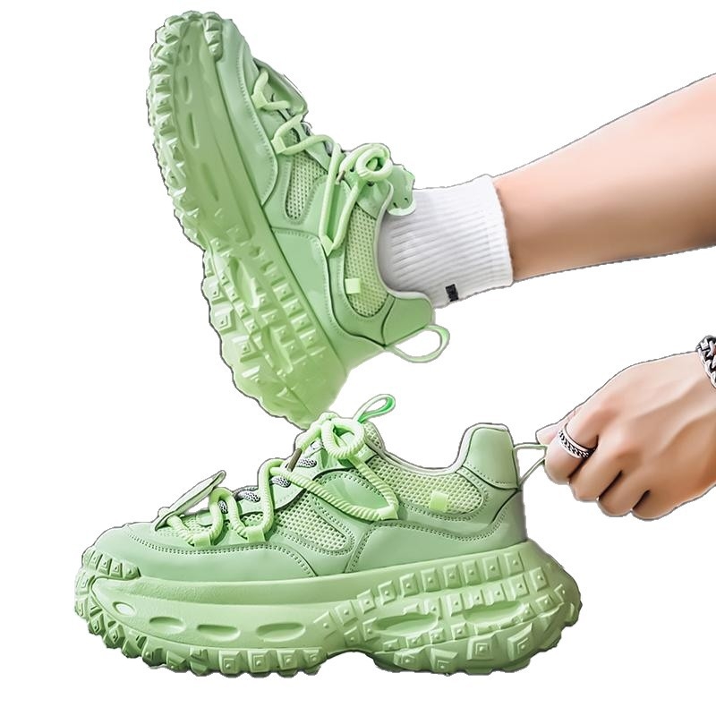 Vyriski kasdieniniai sportiniai bateliai su kvėpuojančia tinkline viršutine dalimi, plastiniu padu, raišteliais, PU vidpadis, storas padas