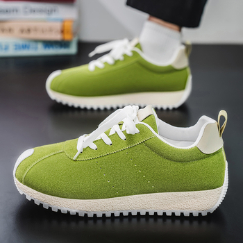 Vyriskūs sportbačiai su PU viršutine, gumine padas, kvėpuojanti vidinė medžiaga, neslystanti padas, žemas viršus, raišteliai, storas padas 3–5 cm