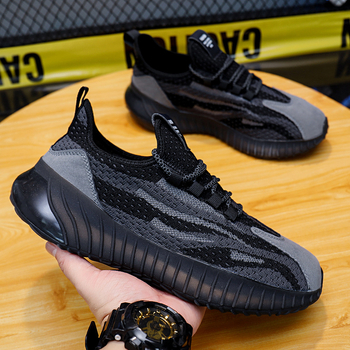 Kvėpuojantys vyriški bėgimo bateliai su raišteliais, žemas profilis, guminė padas, apvali nosis