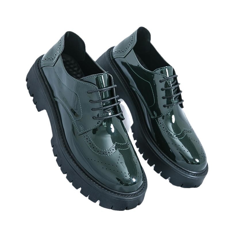 Férfi mindennapi bőr cipő, kerek orrú, gumírozott talp, egyszerű dizájn, tavaszra