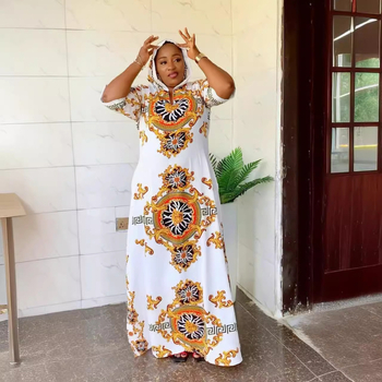 Suknelė iš milk silk audinio, spauda, V kaklo iškirptė, trumpomis rankovėmis, ilga suknelė, princesės siluetas