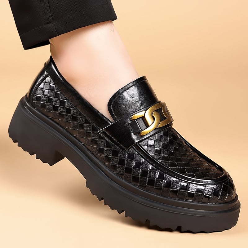 Vyriški slip-on bateliai iš mikropluošto viršutinės dalies, guminiu padu, odine įdėkle ir odiniu piršto dangteliu – minimalistinis verslo stilius