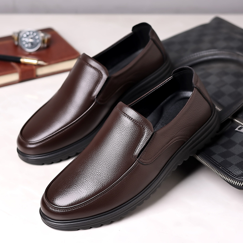 Vyriski kasdieniniai odiniai bateliai, kvėpuojanti viršutinė dalis: galvijų oda + mikropluoštas, apvali nosis, raišteliai, žemas kulnas 1–3 cm