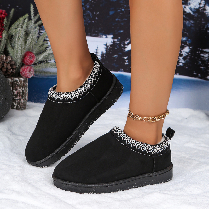Női havas csizma, fleece belsővel, velúr felsőrész, gumitalp, alacsony szár, slip-on