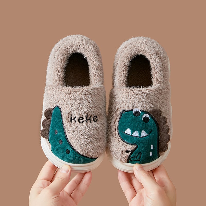 Vaikiškos vidaus šlepetės su karikatūrų raštu, koralinių velūro viršus, PVC padas, atsparios slydimui, skirtos 7–12 metų vaikams.