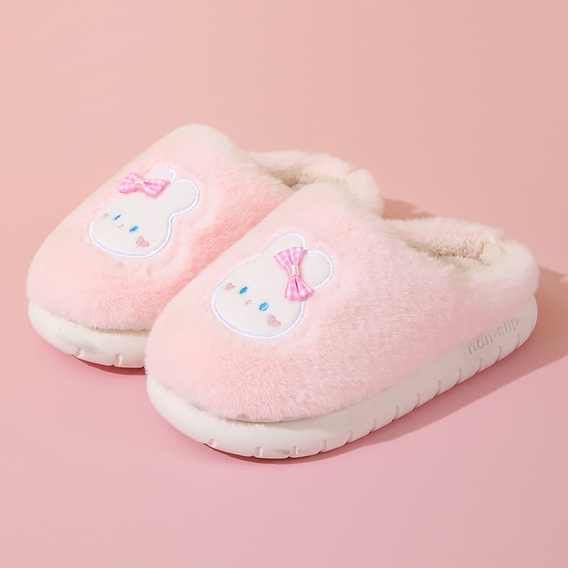 Vaikiškos vidaus šlepetės su karikatūrų raštu, koralinių velūro viršus, PVC padas, atsparios slydimui, skirtos 7–12 metų vaikams.