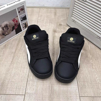 Női platform mokasziny – PU bőrből készült felsőrész, alacsony sarok 1–3 cm, vastag gumitalp, fűzős záródás