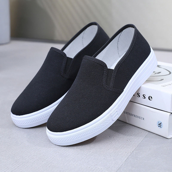 Moteriški platnininiai bateliai su stora padu, viršus iš drobės, padas iš veršio sausgyslės, injekciniu būdu suformuotas padas, kvėpuojančios