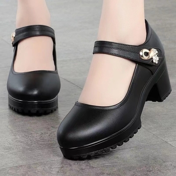 Tehénbőr felsőrészű magas sarkú cipő - Vintage stílus, kerek orrú, középső sarkú (3-5 cm); egész éves viselet
