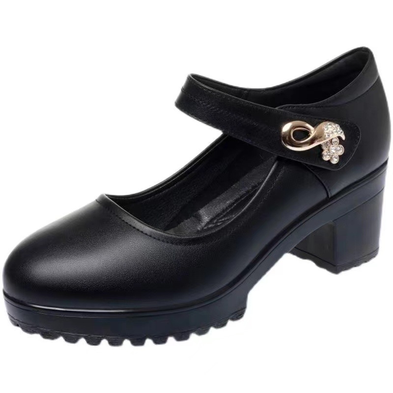 Tehénbőr felsőrészű magas sarkú cipő - Vintage stílus, kerek orrú, középső sarkú (3-5 cm); egész éves viselet