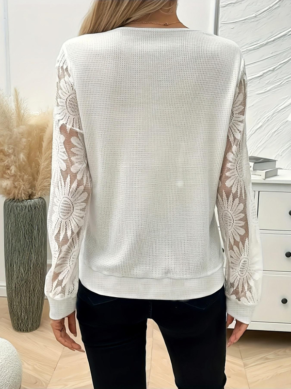 T-shirt s waffle tkaninom, V-izrez, dugi rukavi, patchwork čipka, 90-95% poliester, casual japansko-korejski stil.