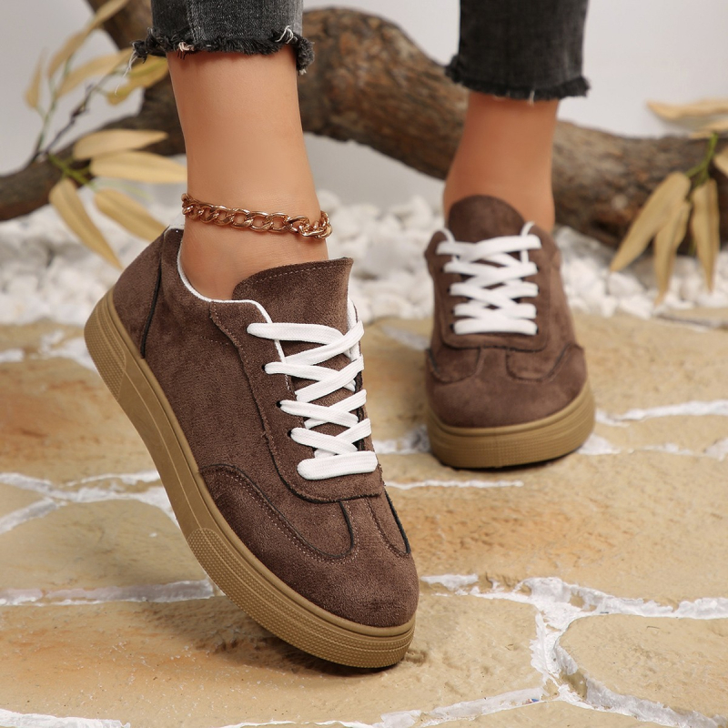 Moteriški kedai su raišteliais, PU viršus, gumos pada, žemas kirpimas