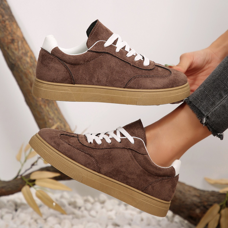 Moteriški kedai su raišteliais, PU viršus, gumos pada, žemas kirpimas