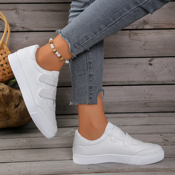 Moterų sportiniai laisvalaikio bateliai su PU viršutine dalimi, tinklinio įdėklas, apvali nosis, vidutinio aukščio kulnas 3–5 cm, PU padai