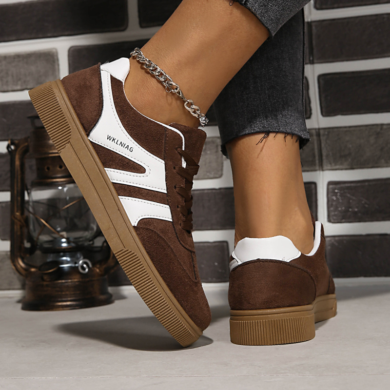 Treniruotinių batų: velūro viršus, apvali nosis, kaučuko padas, raišteliai, tekstilinis vidpadis