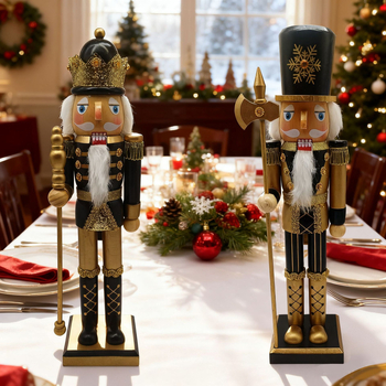 Medinė Kalėdinė Nutcracker figūrėlė su blizgia apdaila – karaliaus ir riterio tema