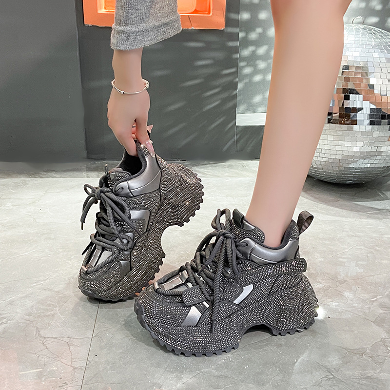 Moteriški chunky dad shoes su kvėpuojančia tinklo vidine, viršutinė medžiaga – audinys, 6–8 cm kulnas, aukštas kulkšnies aukštis, raišteliai